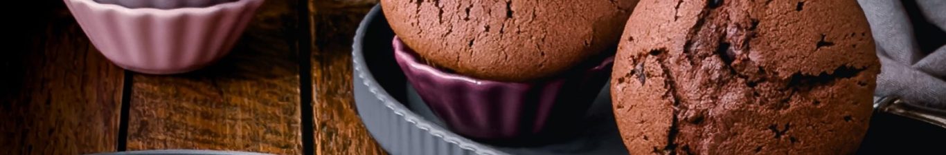 Zwei Schokoladen-Muffins